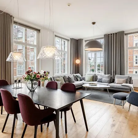 Spacious With Private Terrace Apartament *