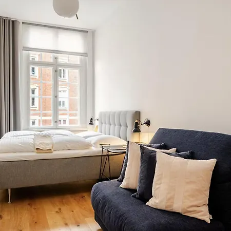 Spacious With Private Terrace *