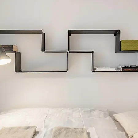 Spacious With Private Terrace Apartament